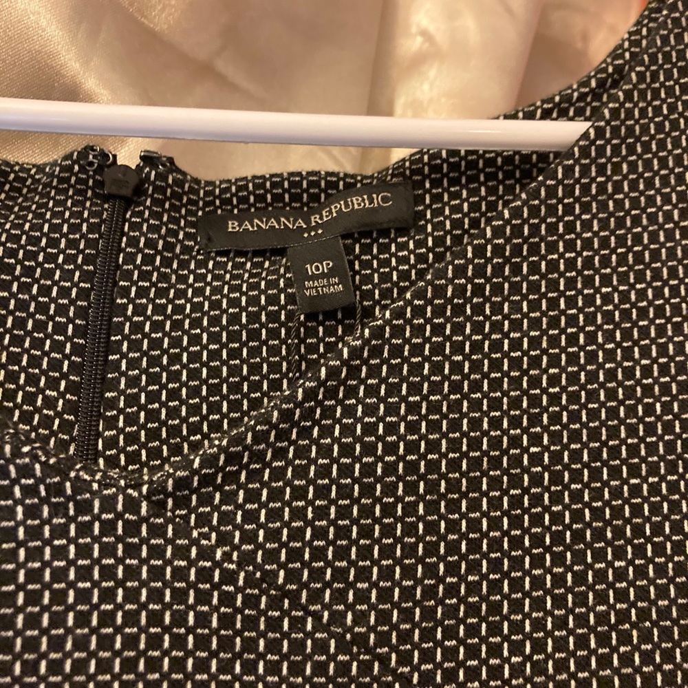 Dress - Picture 2 of 4